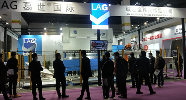 2021第38屆中國無錫太湖國際機(jī)床及智能工業(yè)裝備產(chǎn)業(yè)博覽會：LAG葛世?國際機(jī)械手折彎單元成為現(xiàn)場矚目的焦點(diǎn)！